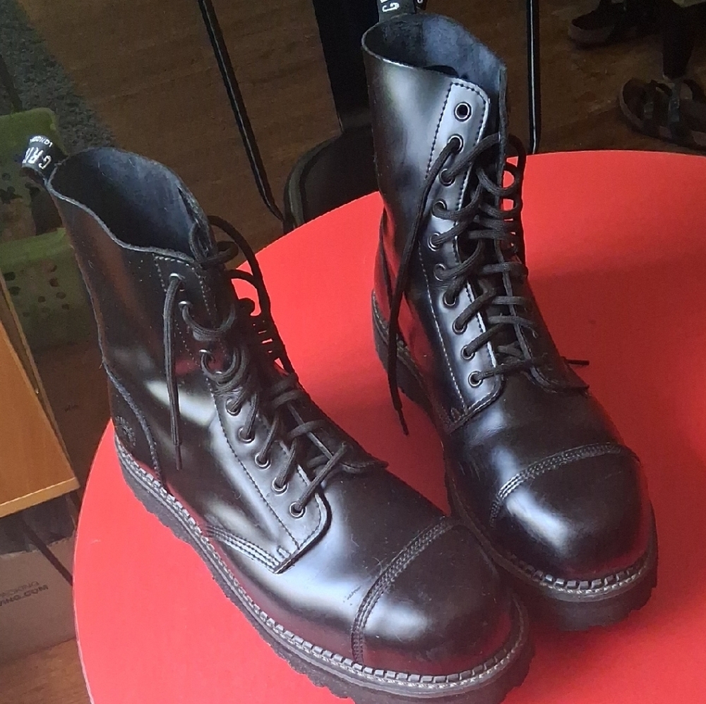 GRINDERS UK Brand 10 Hole Steel Toe Boots - Picture 3 of 8